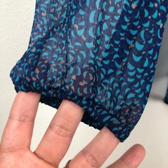 Roxy- Beach style blouse size: Small - Picture 6 of 12